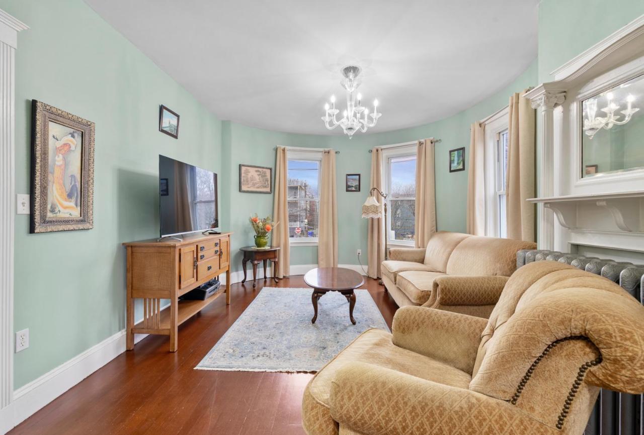 Bright & Spacious 2Br Apartment, Mins From Downtown Boston, Parking Kültér fotó